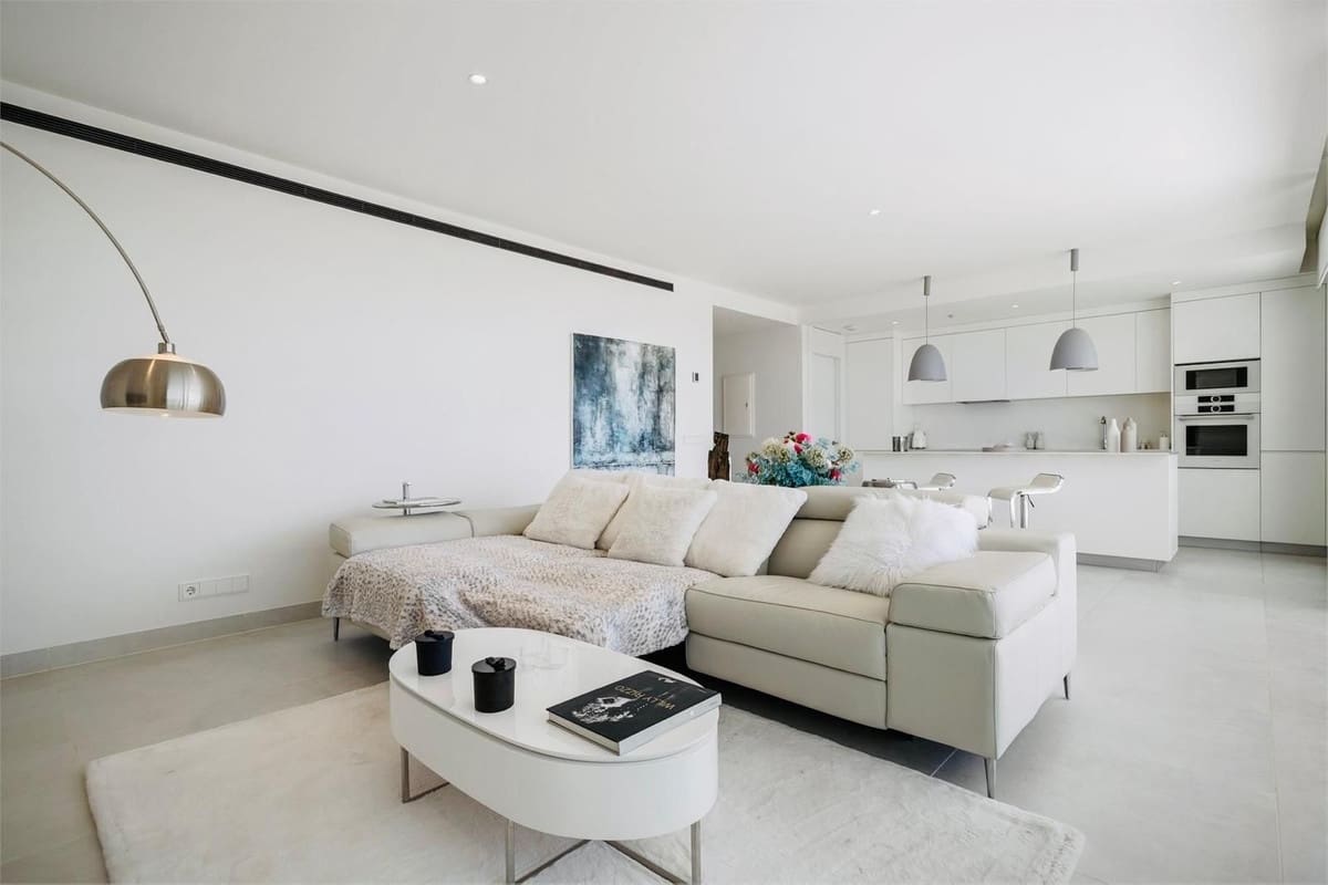 2 soverom Leilighet til salgs i Fuengirola med svømmebasseng garasje - € 745 000 (Ref: 9772695)