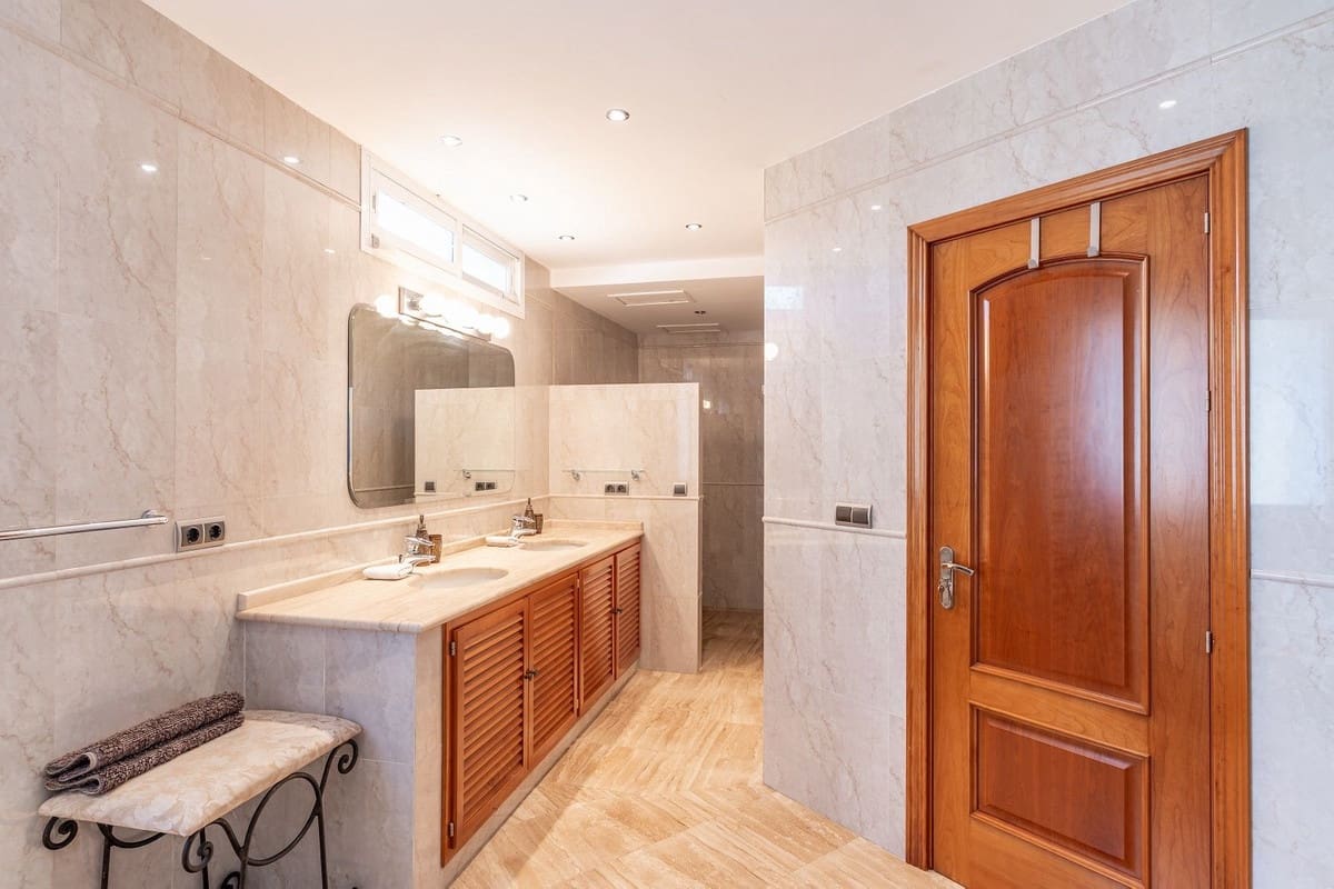 Chalet de 5 habitaciones en Benahavís en venta con piscina garaje - 4.499.000 € (Ref: 9782153)