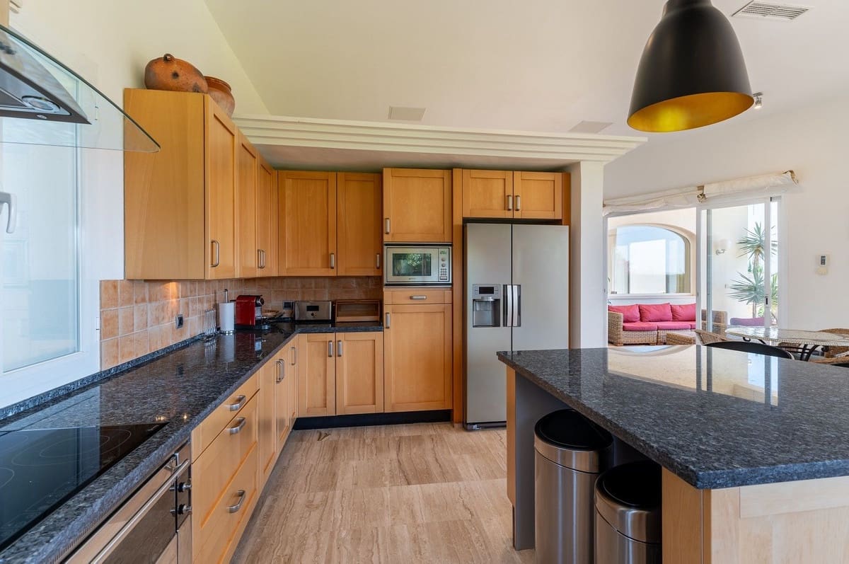 Chalet de 5 habitaciones en Benahavís en venta con piscina garaje - 4.499.000 € (Ref: 9782153)