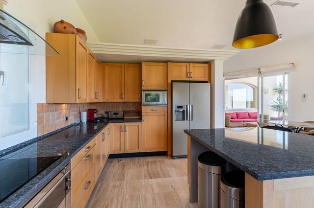 Chalet de 5 habitaciones en Benahavís en venta con piscina garaje - 4.499.000 € (Ref: 9782153)