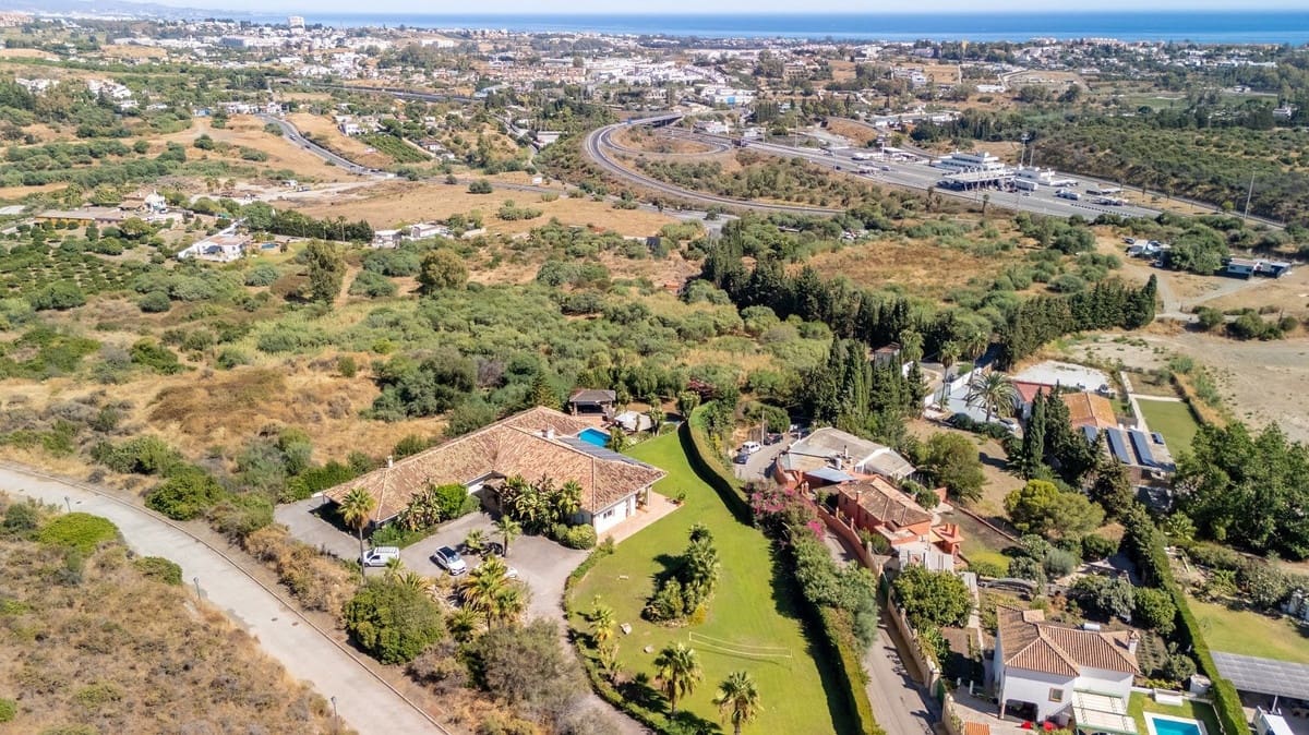 Chalet de 5 habitaciones en Benahavís en venta con piscina garaje - 4.499.000 € (Ref: 9782153)