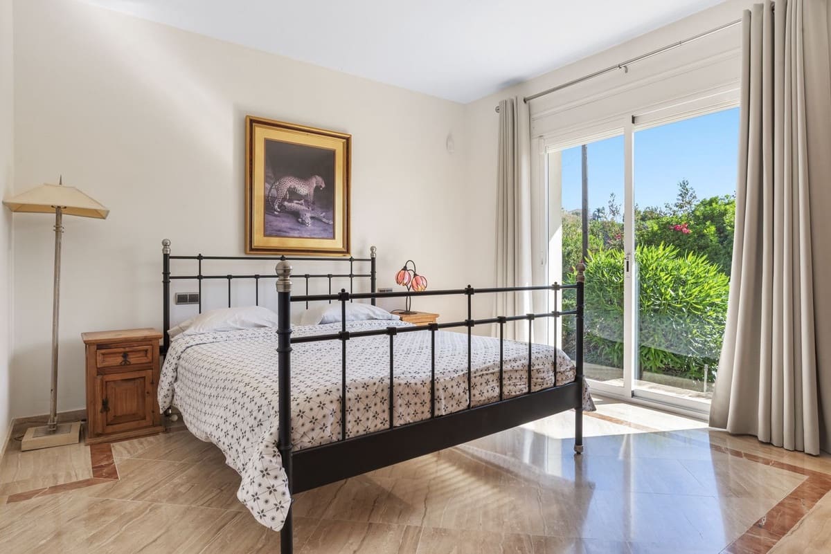 5 sypialnia Willa na sprzedaż w Benahavis z basenem garażem - 4 499 000 € (Ref: 9782153)