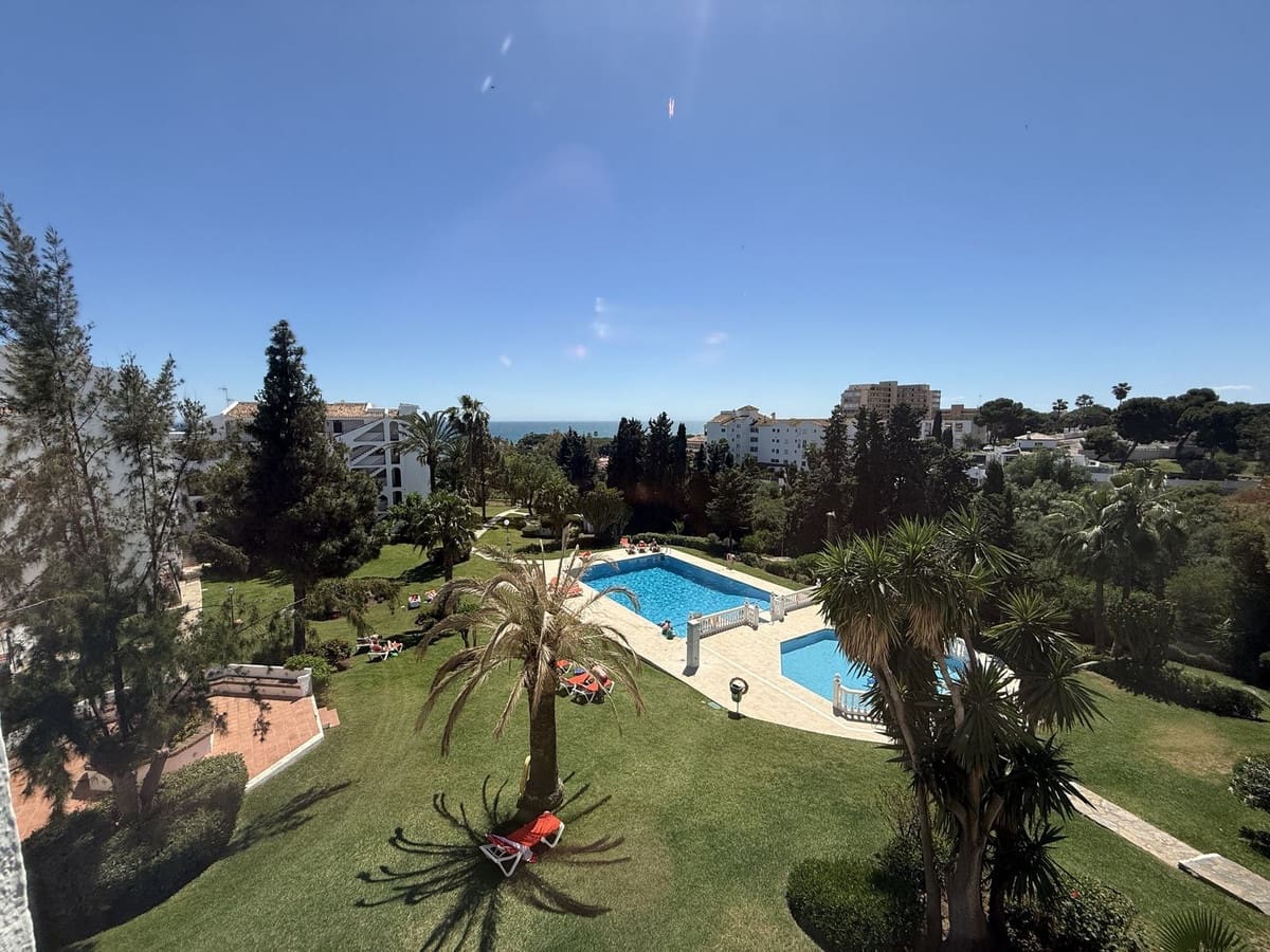 2 Zimmer Apartment zu verkaufen in Riviera del Sol mit Pool Garage - 359.000 € (Ref: 9816523)