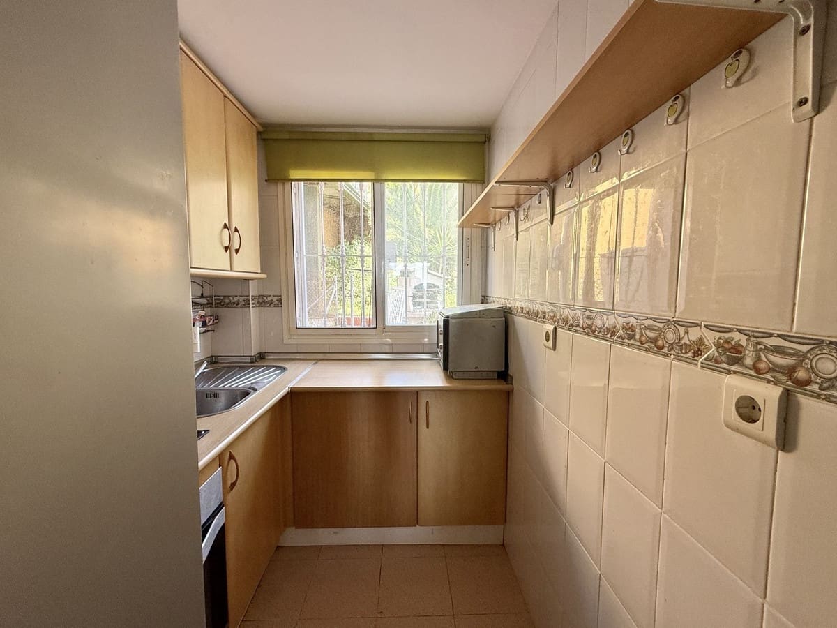 3 bedroom Apartment for sale in Riviera del Sol with pool - € 299,995 (Ref: 9821593)