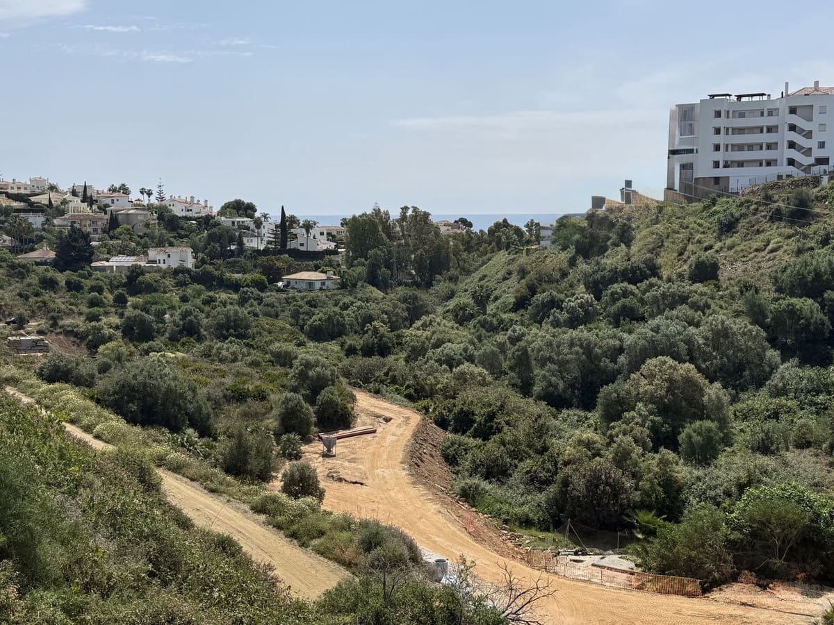 3 bedroom Apartment for sale in Riviera del Sol with pool - € 299,995 (Ref: 9821593)