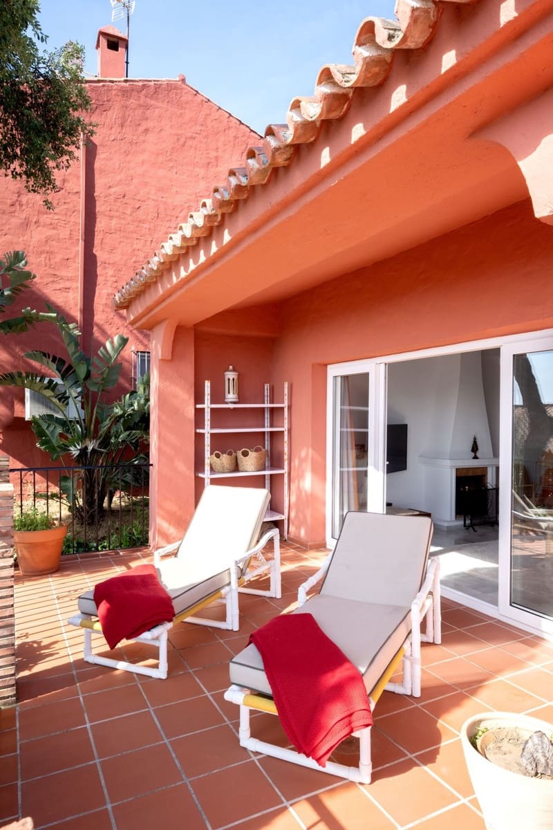 4 bedroom Villa for sale in Elviria with garage - € 850,000 (Ref: 9838292)