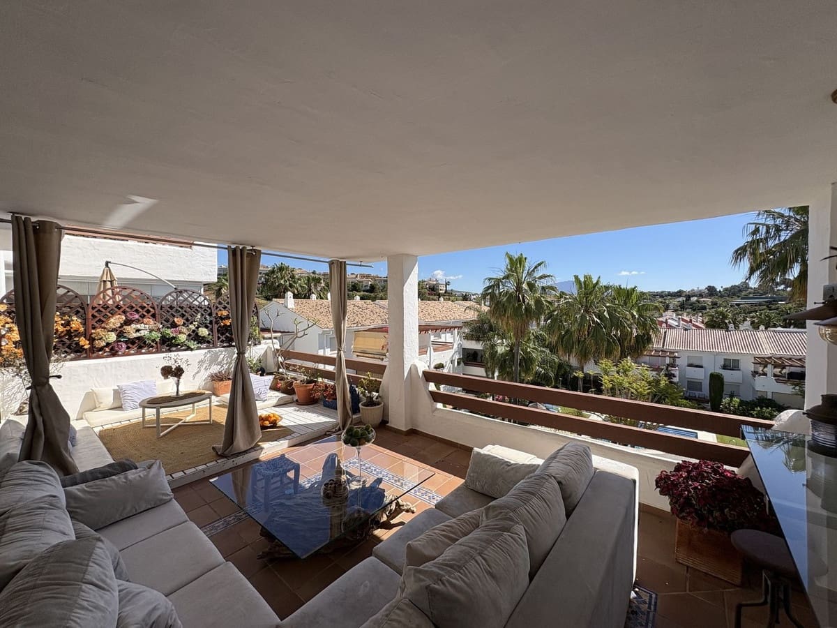 2 bedroom Apartment for sale in New Golden Mile with pool garage - € 349,000 (Ref: 9839951)