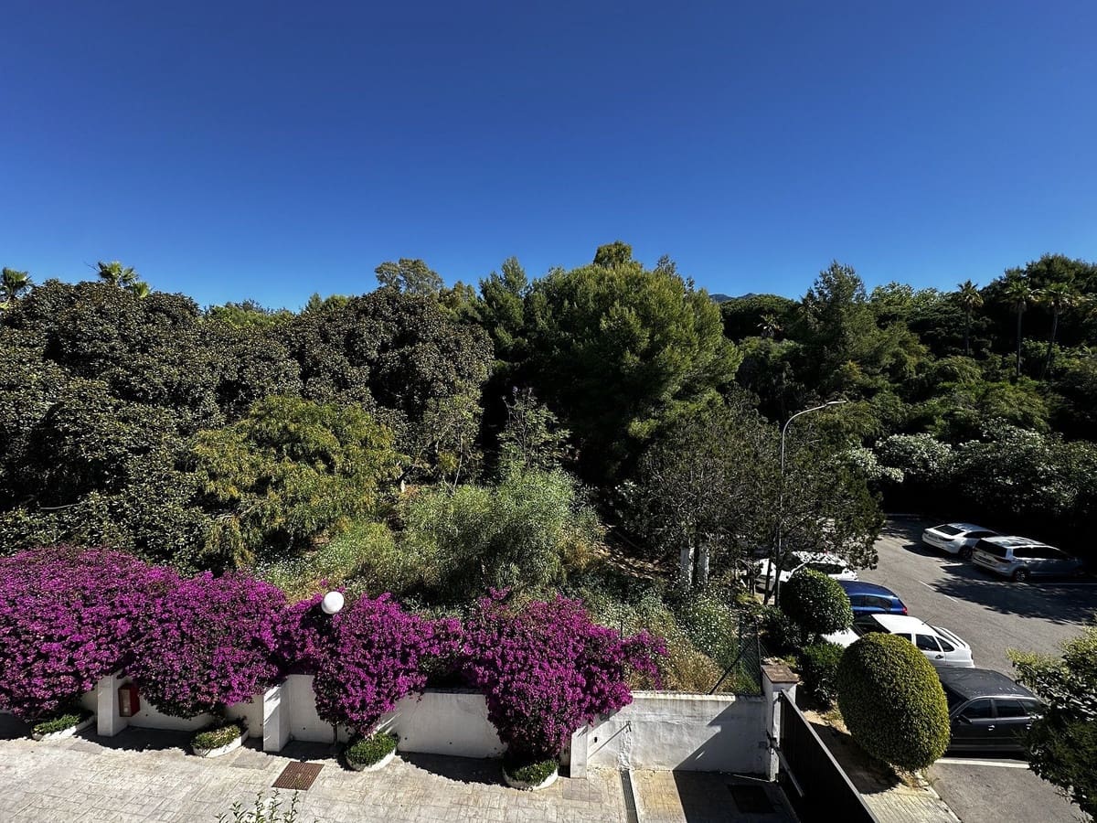 3 bedroom Townhouse for sale in Marbella with pool - € 789,000 (Ref: 9861531)