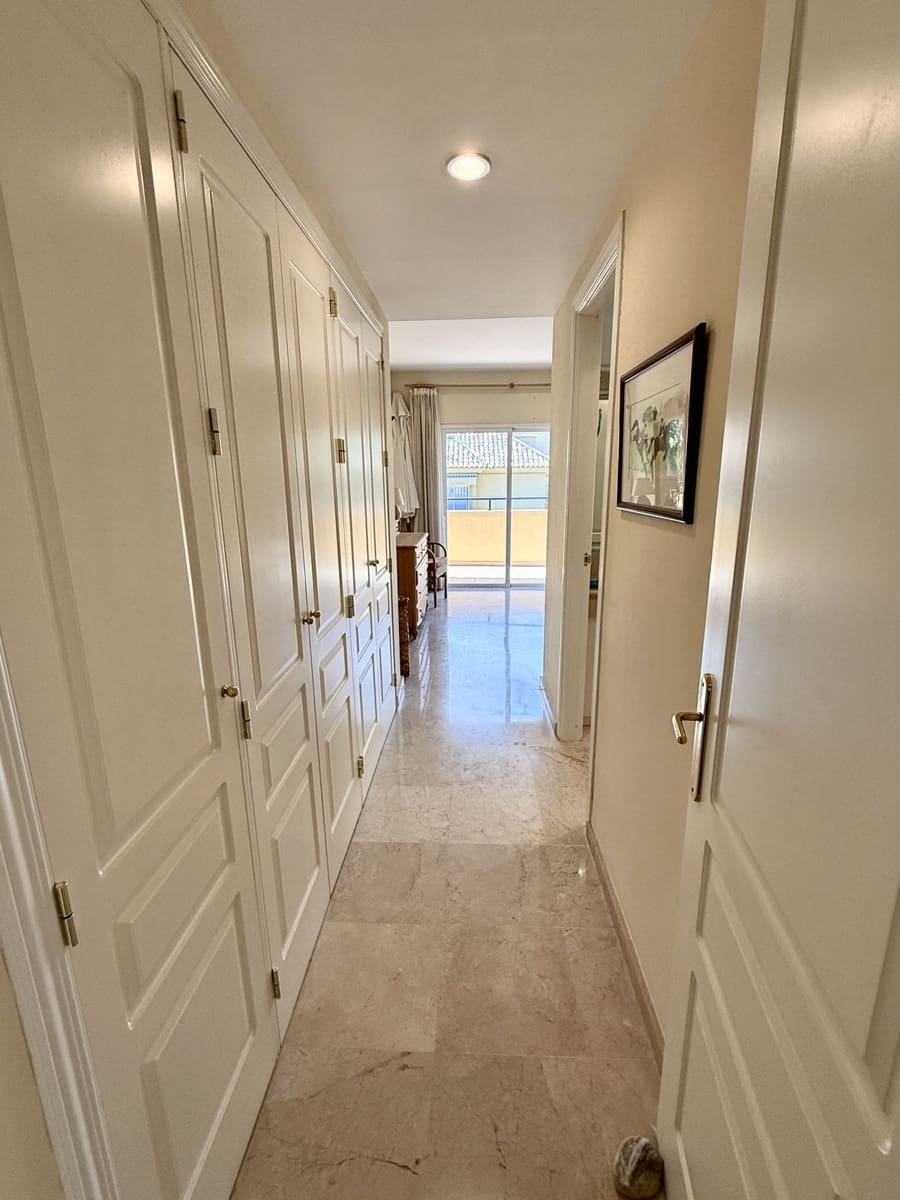 3 soveværelse Penthouse til salg i Rio Real med swimmingpool garage - € 749.000 (Ref: 9891066)