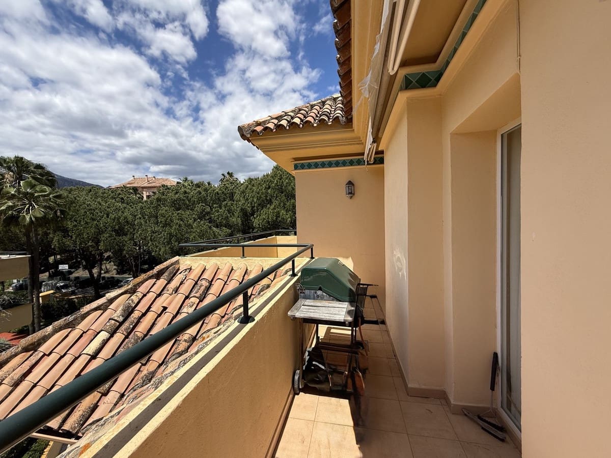 3 soveværelse Penthouse til salg i Rio Real med swimmingpool garage - € 749.000 (Ref: 9891066)
