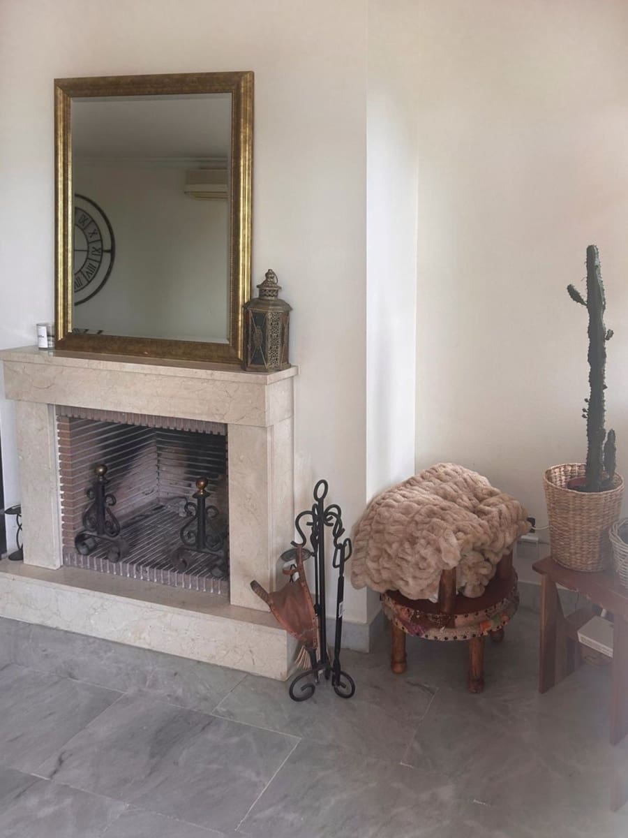 2 Zimmer Apartment zu verkaufen in Nueva Andalucia mit Pool Garage - 460.000 € (Ref: 9891490)