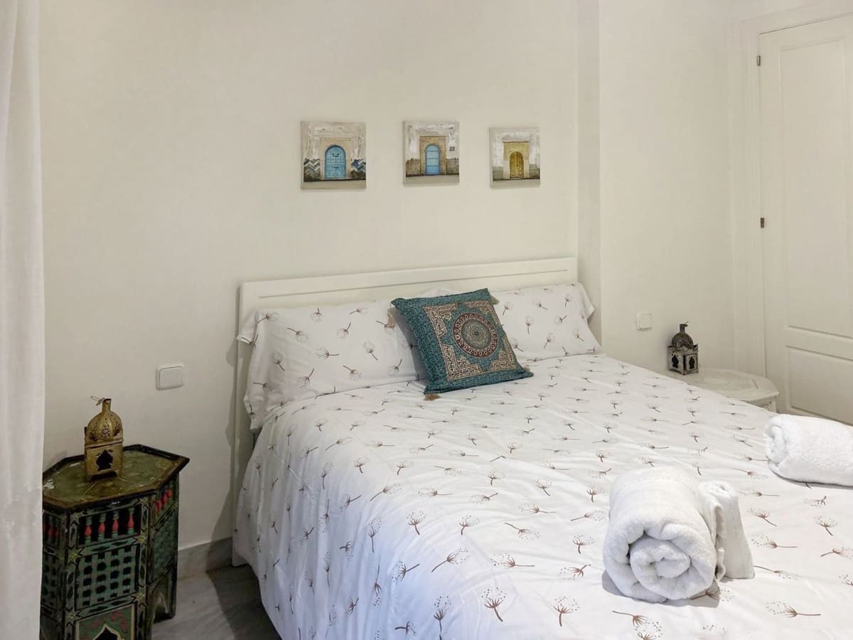 2 Zimmer Apartment zu verkaufen in Nueva Andalucia mit Pool Garage - 460.000 € (Ref: 9891490)