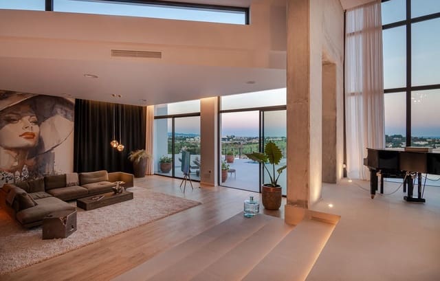 6 bedroom Villa for sale in Benahavís with pool - € 8,395,000 (Ref: 9969082)