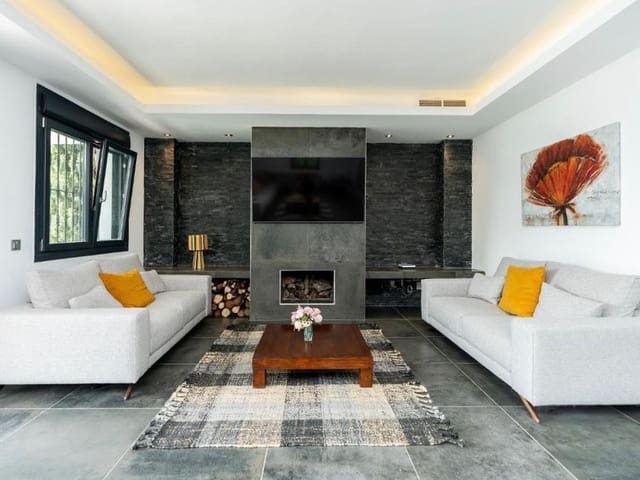 6 soveværelse Villa til salg i Nueva Andalucia, Marbella med swimmingpool - € 4.637.000 (Ref: 9983775)