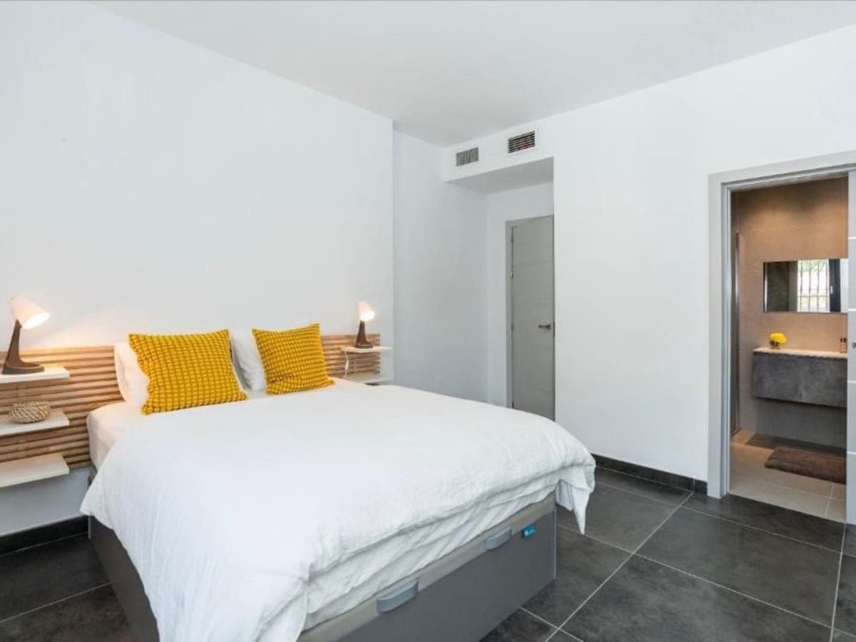 6 chambre Villa/Maison à vendre à Nueva Andalucia avec piscine - 4 637 000 € (Ref: 9983775)
