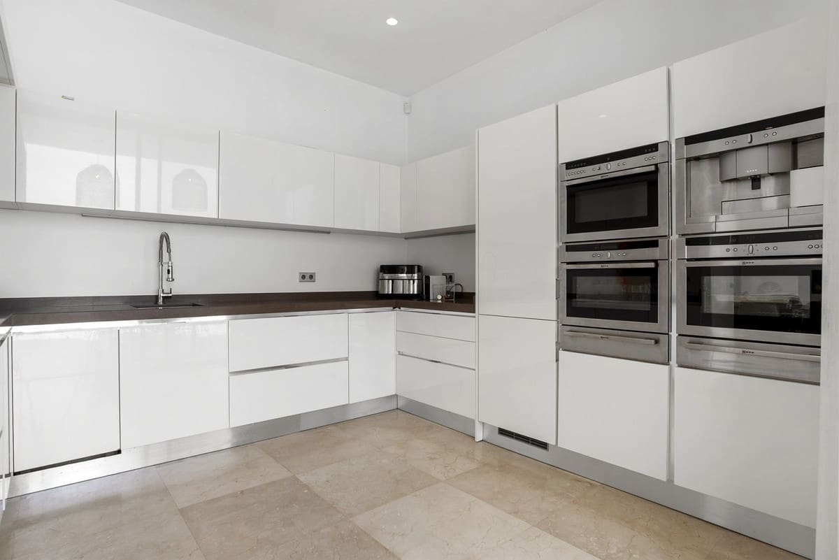 5 soverom Villa til salgs i Benahavis med svømmebasseng garasje - € 3 950 000 (Ref: 9995360)