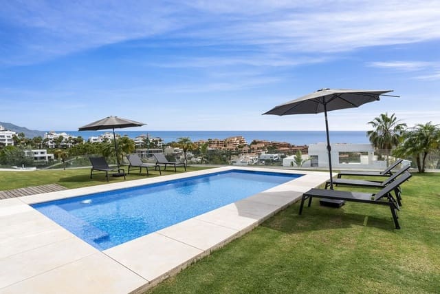 5 bedroom Villa for sale in Benahavís with pool garage - € 3,950,000 (Ref: 9995360)