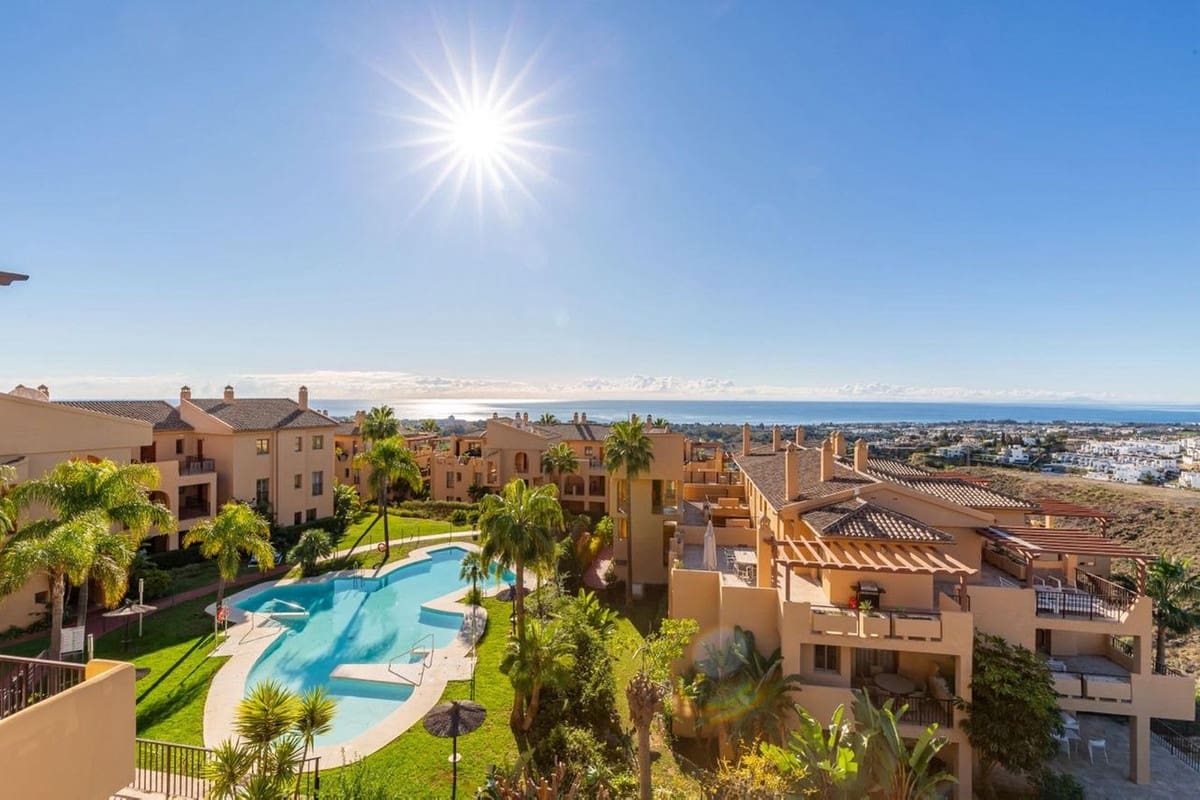 2 slaapkamer Penthouse te koop in Benahavis met zwembad garage - € 630.000 (Ref: 9995361)