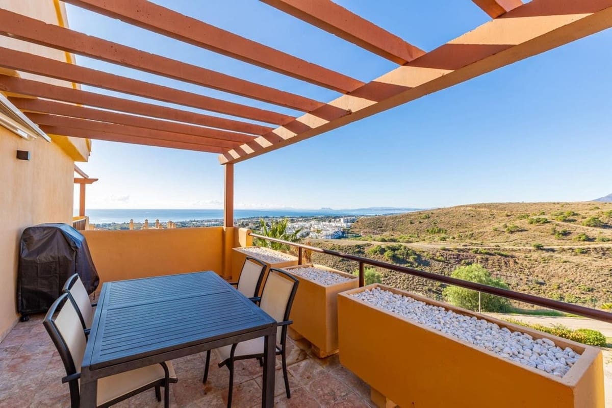 2 slaapkamer Penthouse te koop in Benahavis met zwembad garage - € 630.000 (Ref: 9995361)
