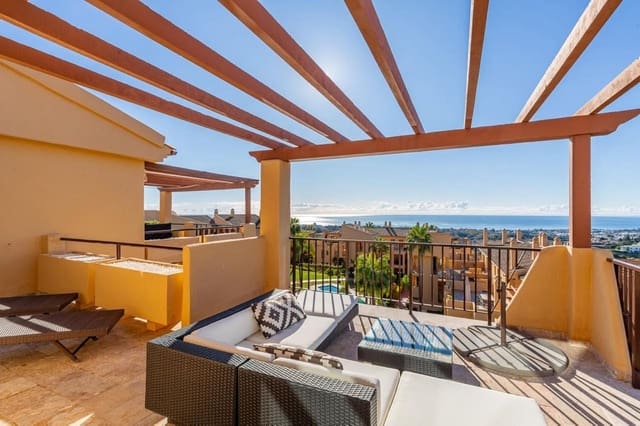 2 bedroom Penthouse for sale in Benahavís with pool garage - € 630,000 (Ref: 9995361)