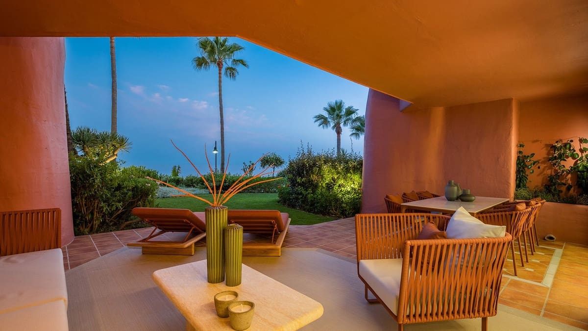 3 Zimmer Apartment zu verkaufen in Estepona mit Pool Garage - 2.350.000 € (Ref: 9997860)