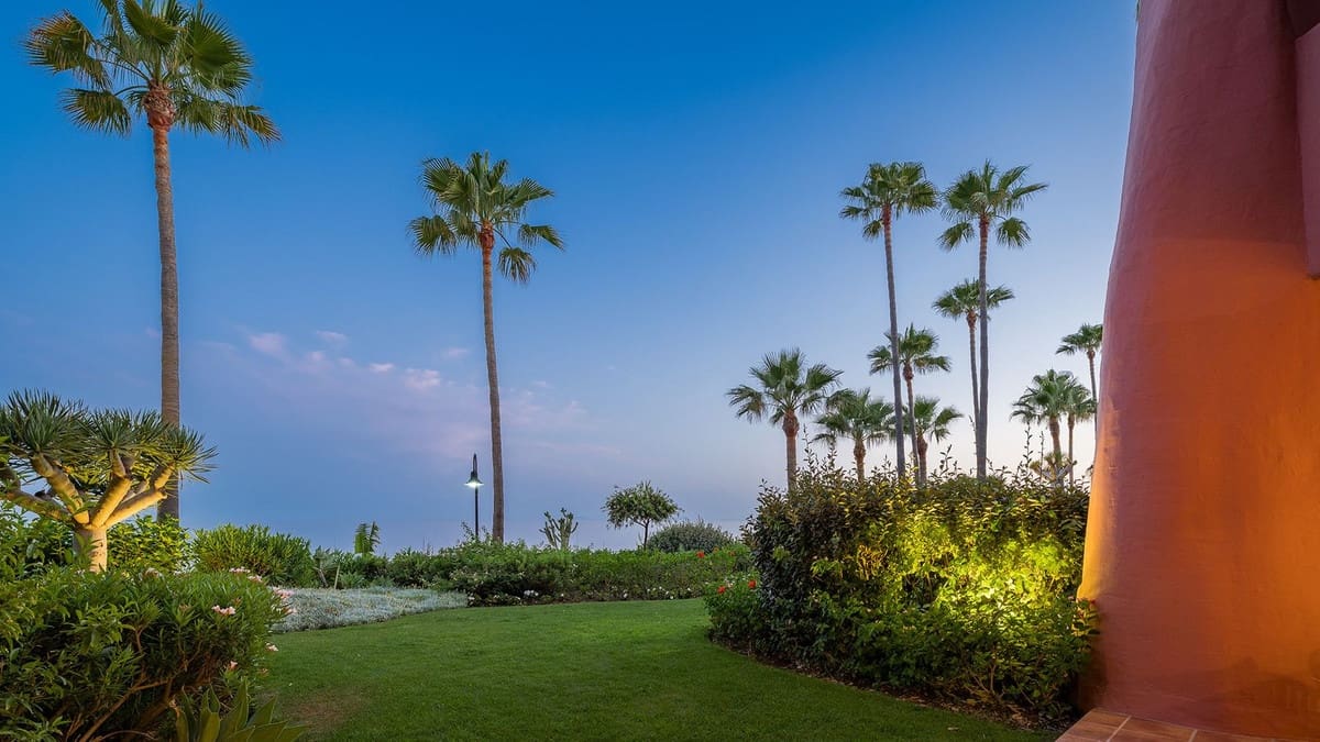 3 Zimmer Apartment zu verkaufen in Estepona mit Pool Garage - 2.350.000 € (Ref: 9997860)