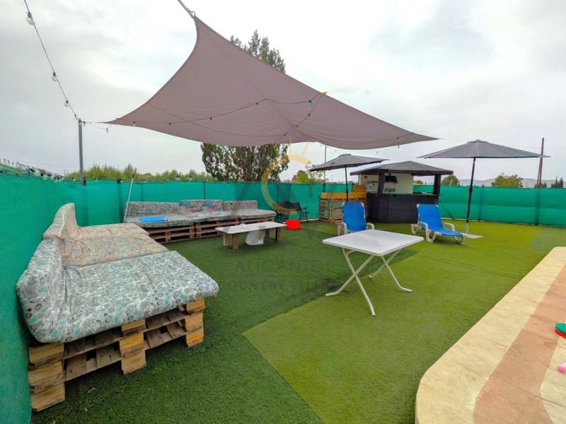 7 Zimmer Villa zu verkaufen in Novelda mit Pool Garage - 529.000 € (Ref: 10008866)
