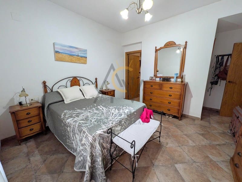7 Zimmer Villa zu verkaufen in Novelda mit Pool Garage - 529.000 € (Ref: 10008866)