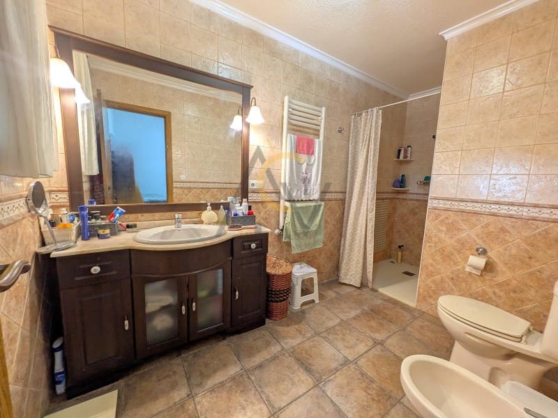 7 Zimmer Villa zu verkaufen in Novelda mit Pool Garage - 529.000 € (Ref: 10008866)