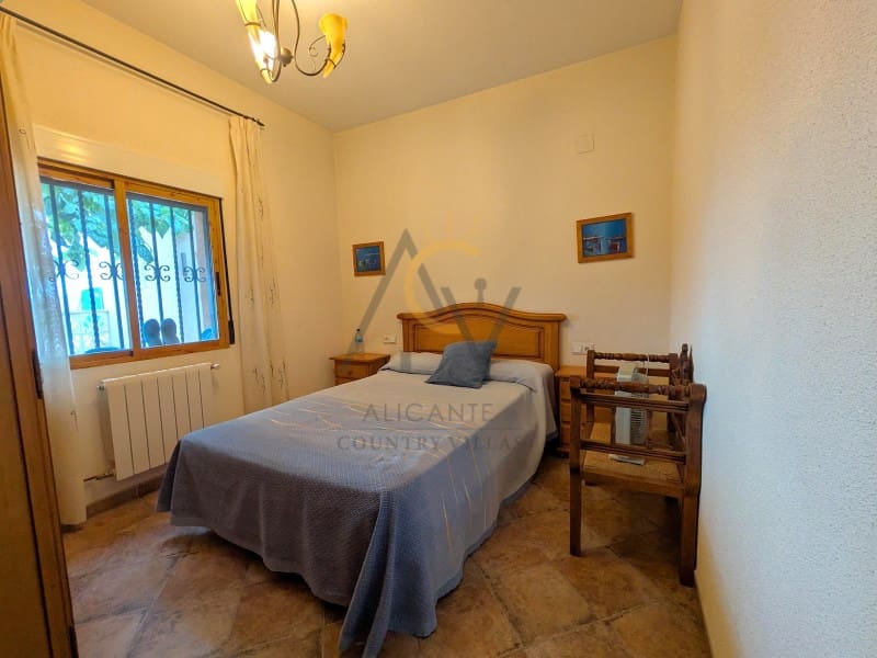 7 Zimmer Villa zu verkaufen in Novelda mit Pool Garage - 529.000 € (Ref: 10008866)