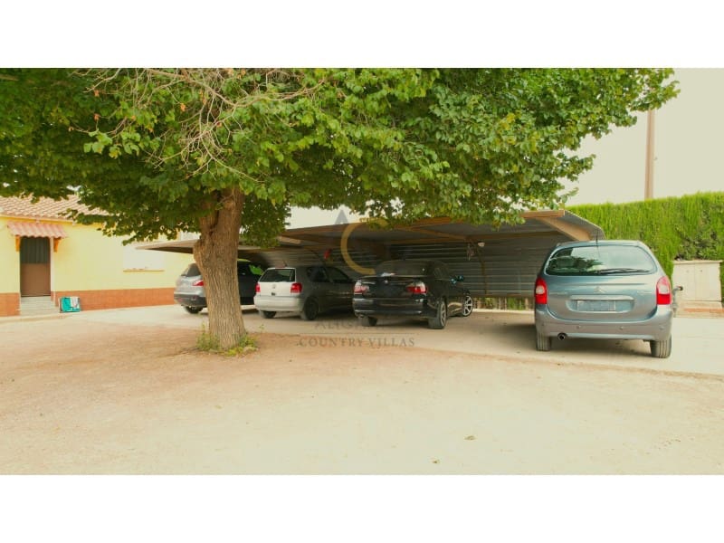 7 Zimmer Villa zu verkaufen in Novelda mit Pool Garage - 529.000 € (Ref: 10008866)