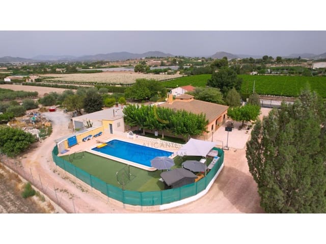 7 Zimmer Villa zu verkaufen in Novelda mit Pool Garage - 529.000 € (Ref: 10008866)
