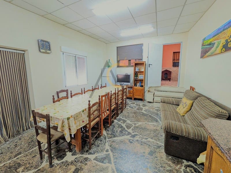 7 Zimmer Villa zu verkaufen in Novelda mit Pool Garage - 529.000 € (Ref: 10008866)