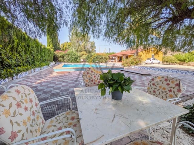 4 slaapkamer Villa te koop in Novelda met zwembad - € 279.995 (Ref: 10064070)