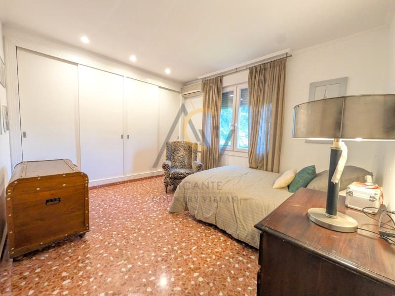 4 soveværelse Villa til salg i Petrel / Petrer med swimmingpool - € 520.000 (Ref: 10064071)