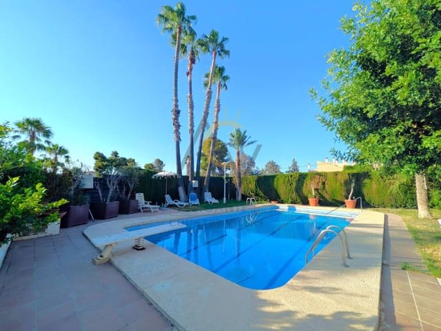 4 soveværelse Villa til salg i Petrel / Petrer med swimmingpool - € 520.000 (Ref: 10064071)