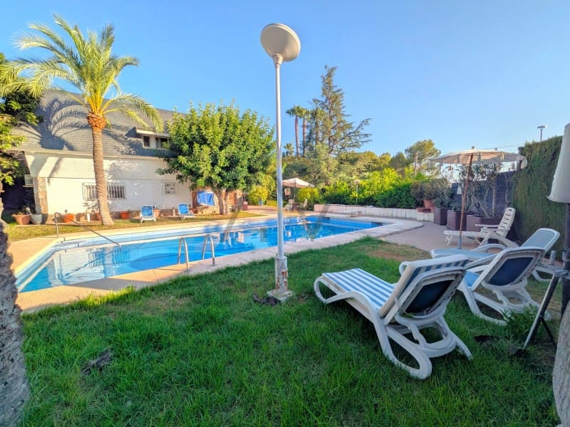 4 soveværelse Villa til salg i Petrel / Petrer med swimmingpool - € 520.000 (Ref: 10064071)