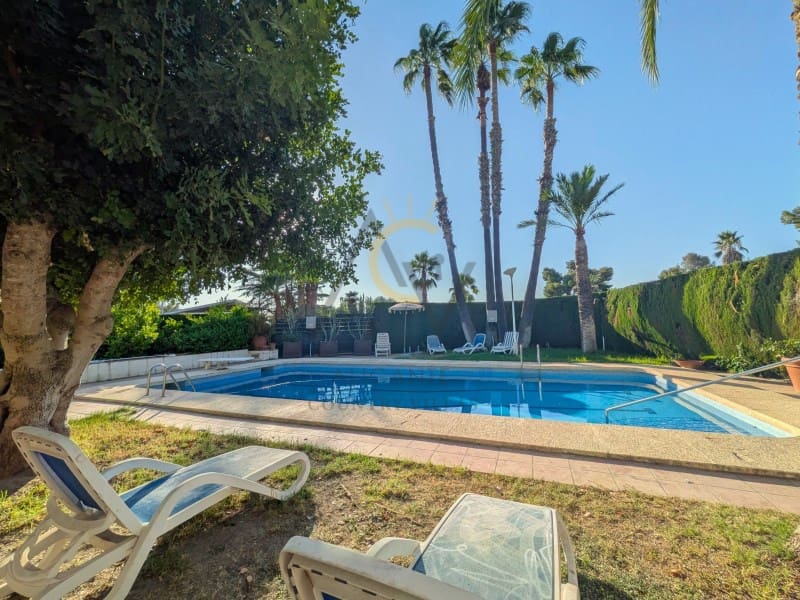 4 soveværelse Villa til salg i Petrel / Petrer med swimmingpool - € 520.000 (Ref: 10064071)