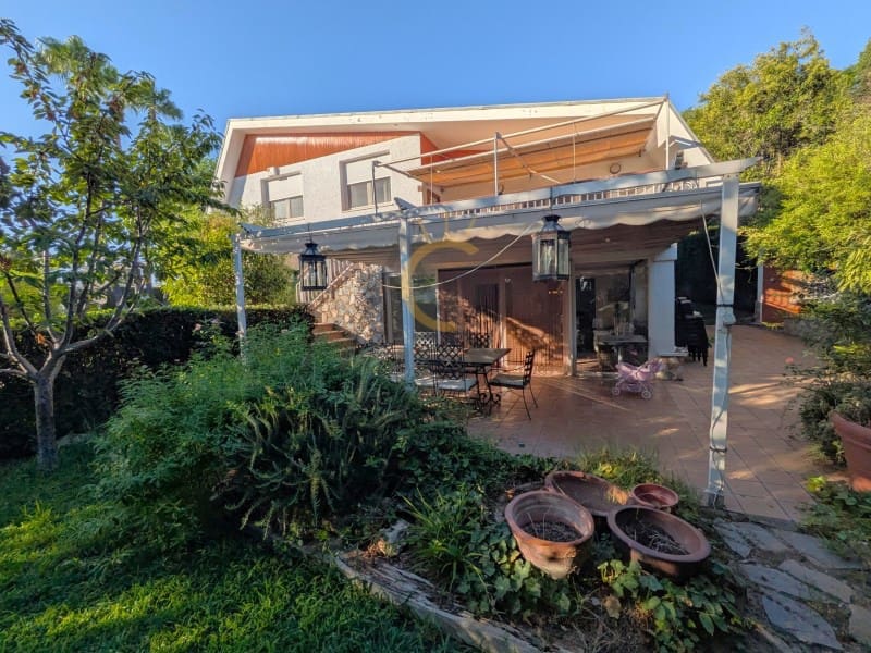 4 soveværelse Villa til salg i Petrel / Petrer med swimmingpool - € 520.000 (Ref: 10064071)