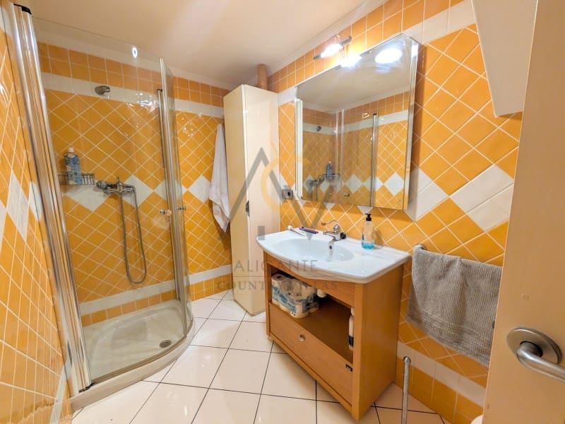 4 soveværelse Villa til salg i Petrel / Petrer med swimmingpool - € 520.000 (Ref: 10064071)