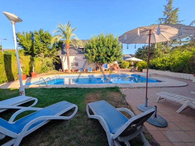 4 soveværelse Villa til salg i Petrel / Petrer med swimmingpool - € 520.000 (Ref: 10064071)