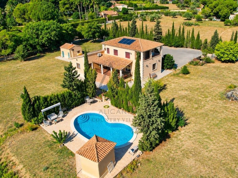 5 slaapkamer Villa te koop in Novelda met zwembad garage - € 450.000 (Ref: 10131438)