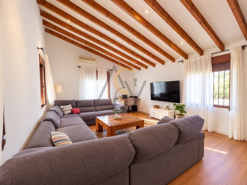 5 slaapkamer Villa te koop in Novelda met zwembad garage - € 450.000 (Ref: 10131438)