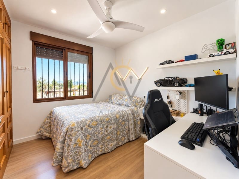 5 slaapkamer Villa te koop in Novelda met zwembad garage - € 450.000 (Ref: 10131438)
