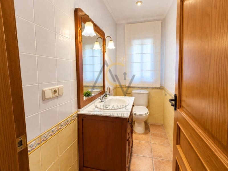 5 slaapkamer Villa te koop in Novelda met zwembad garage - € 450.000 (Ref: 10131438)
