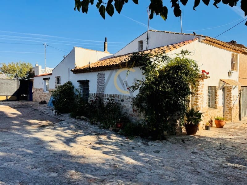 3 slaapkamer Finca/Landhuis te koop in La Romana - € 159.995 (Ref: 10131439)