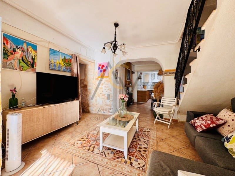 3 slaapkamer Finca/Landhuis te koop in La Romana - € 159.995 (Ref: 10131439)
