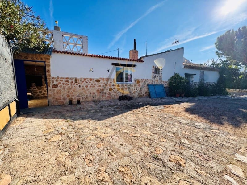 3 slaapkamer Finca/Landhuis te koop in La Romana - € 159.995 (Ref: 10131439)