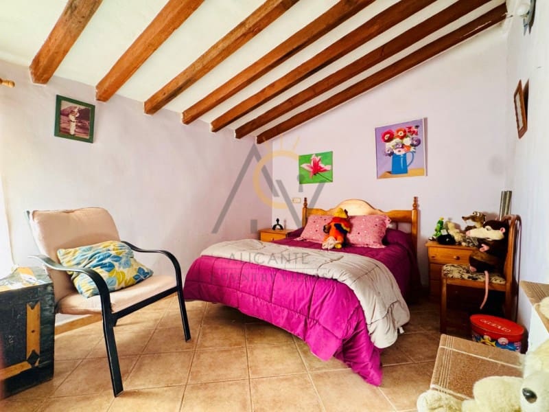 3 slaapkamer Finca/Landhuis te koop in La Romana - € 159.995 (Ref: 10131439)