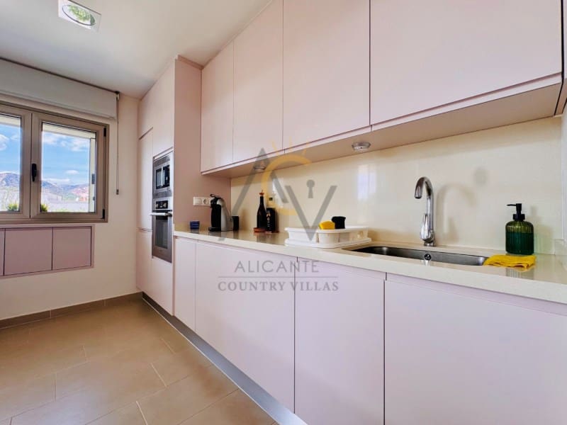 2 soverom Villa til salgs i La Romana med svømmebasseng garasje - € 375 000 (Ref: 10131440)